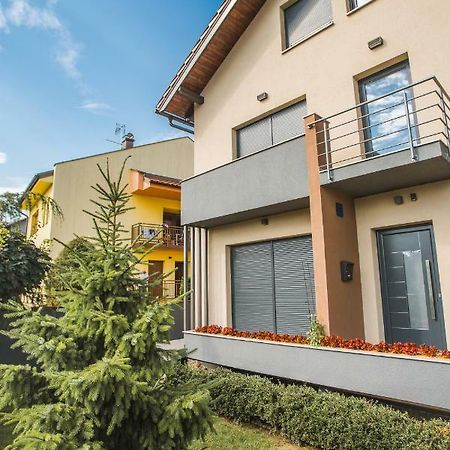 Apartman*** Lejlighed Varaždin Eksteriør billede